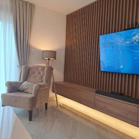 Lux Apartment Jovanovic Tivat Buitenkant foto