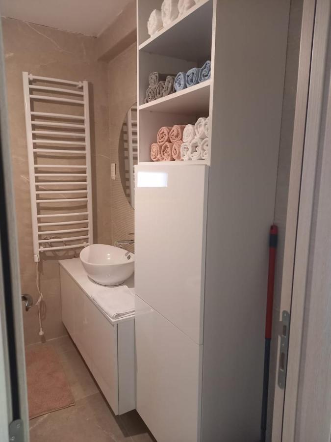 Lux Apartment Jovanovic Tivat Buitenkant foto